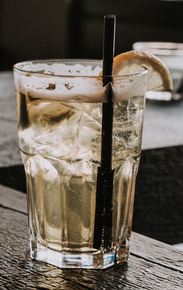Cocktail in hohem Glas